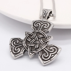 Collana vichinga martello di Thor in acciaio inossidabile con rilievo a nodo triquetra