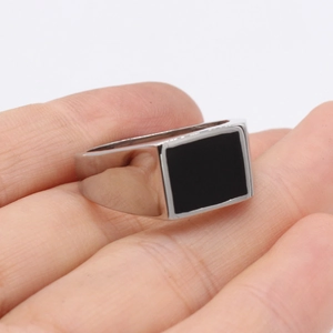 Retro minimalist men's signet ring with black rectangular inlay in silver finish