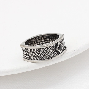 Retro punk men's 925 silver ring with square black gemstone and braided texture