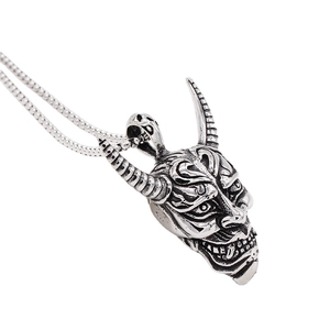 Hannya-Maske Anhänger Halskette im Gothic Punk Stil aus verwittertem Edelstahl für Herren