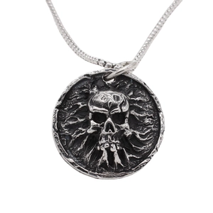 Pendentif médaillon tête de mort gothique vintage en acier vieilli avec chaîne serpent