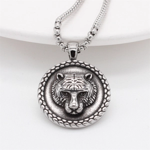 Collana da uomo in acciaio inossidabile con pendente tondo tigre e catena a box