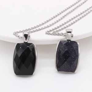 Colliers en acier inoxydable avec pendentifs rectangulaires en agate noire et pierre bleue