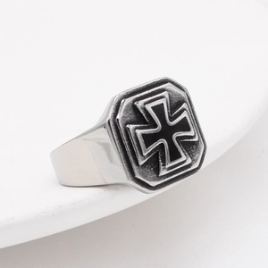 Retro stainless steel signet ring for men featuring a black maltese cross pattern
