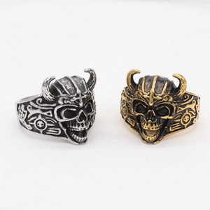 Vintage gothic viking skull ring with bull horns in silver and black gold finish