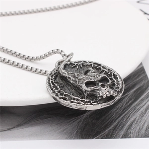 Gothic retro skull round medallion pendant with box chain necklace in silver tone
