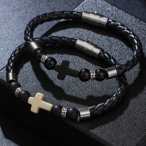 Ensemble de Bracelets Vintage pour Hommes en Cuir Tressé avec Croix Fermoir Magnétique en Acier Inoxydable Bijoux Cadeau