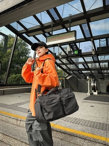 Sac de Voyage Femme Grande Capacité Nylon Imperméable Sac Fourre-tout à Carreaux Sac Bandoulière Sport Extérieur Fitness Bagages