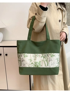 Sac cabas en toile vert foncé avec imprimé bambou dans un style chinois minimaliste