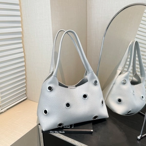 Women Fashion PU Leather Underarm Bag With Metal Grommets Lychee Grain Simple Chic Rivet Shoulder Bag For Daily Commuting