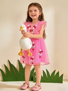 Robe Rose Sans Manches pour Filles Avec Broderie Fraise Jupe en Tulle Maille Robe de Fête Princesse en Coton d'Été