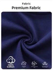 Gros plan détaillé du tissu en coton bleu marine montrant une texture douce et respirante
