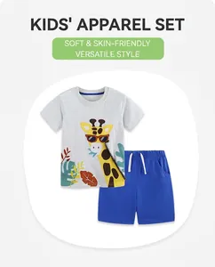 Détail de l'ensemble t-shirt girafe gris et short bleu avec cordon pour garçons