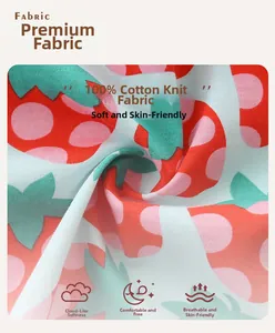 Détail macro du tricot de coton respirant avec motifs de fraises et de pois vibrants
