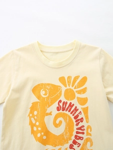 T-shirt enfant en coton à manches courtes avec imprimé caméléon et texte Summer Vibes jaune