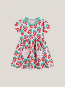 Robe de princesse à manches courtes imprimé fraise pour filles avec poches en forme de cœur
