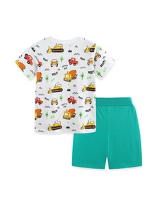 Ensemble été enfant avec t-shirt blanc motifs camions de chantier et short bleu turquoise