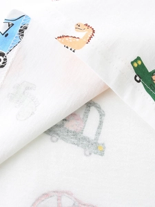 T-shirt per bambini in cotone bianco con stampe di auto e dinosauri per l'estate