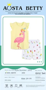Dettaglio completo per bambina in cotone con top fenicottero e pantaloncini frutta