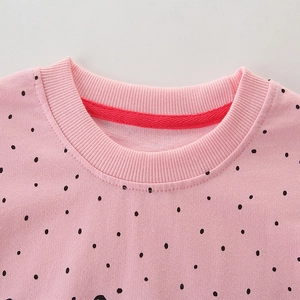 Sweat rose à pois pour enfants avec col rond côtelé et finitions de couture haute qualité