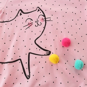 Sweat rose en coton pour fille avec imprimé chat et pompons décoratifs colorés