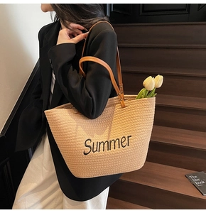 Détails du sac cabas d'été tissé avec poignées en cuir et broderie Summer