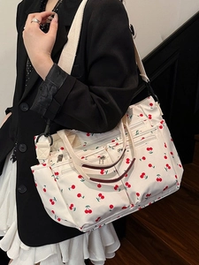 Sac fourre-tout minimaliste crème à imprimé cerises avec doubles anses et bandoulière