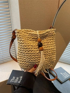 Borsa a Tracolla Intrecciata in Paglia Bohemienne Con Nappe Perline di Legno Borsa a Secchiello Estiva da Spiaggia per Donna