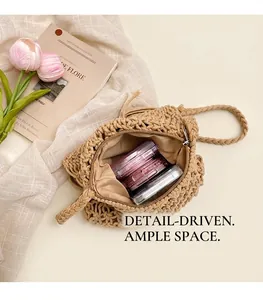 Détail de l'intérieur du sac en coton tissé avec fermeture éclair et doublure