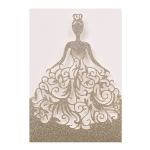 Détail de l'invitation de mariage dorée avec silhouette de mariée pailletée découpée au laser