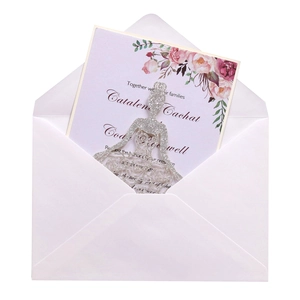 Faire-part mariage découpé laser or rose avec carte florale et enveloppe blanche