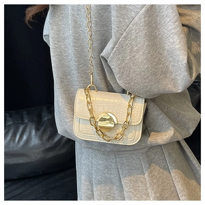 Creamy crocodile texture girl's shoulder bag with gold chain and round heart lock