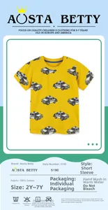 Détail du t-shirt jaune en coton pour garçon avec motif voiture de police