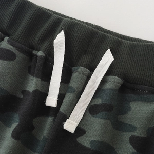 Kinder Camouflage-Jogginghose mit elastischem Bund und Kordelzug für Jungen im Herbst