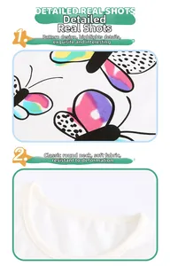 Détail du col rond en coton doux et imprimé papillon coloré sur le t-shirt d'été pour fille