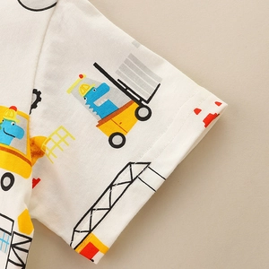 Kinder Baumwoll T-Shirt mit Cartoon Baufahrzeug Motiv und hochwertigen Nahtdetails