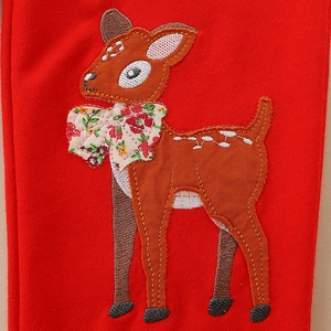 Pantalon de sport rouge pour enfants avec broderie renne pour noël automne
