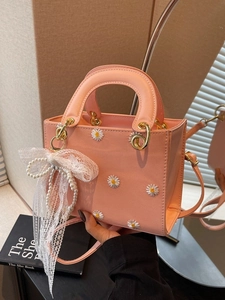 Elegant Daisy Embroidered PU Leather Handbag For Women Lady Style Crossbody Bag With Artificial Pearl Lace Bow Charm Shoulder Bag