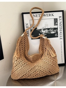 Women Vintage Straw Woven Tote Bag Bohemian Hollow Out Shoulder Bag Large Capacity Summer Beach Vacation Handbag With Tassel