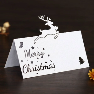 Weihnachtliche Tischkarten mit lasergeschnittenem Rentier und Merry Christmas Aufschrift