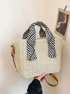 Sac Fourre-Tout en Paille Tissée pour Femmes Été Grande Capacité Sac de Plage Avec Poignée Enveloppée de Foulard et Bandoulière Amovible