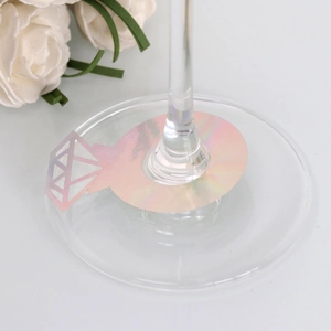 Tarjeta de lugar de papel láser holográfico con forma de anillo de diamante para boda