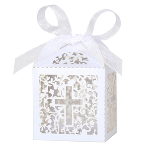 Laser Cut Hollow Cross Gift Candy Favor Boxes With Ribbon For Wedding Baptism Communion Party Decoration Artificial Pearl Paper
