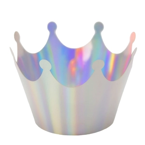 Vue détaillée de la couronne en papier holographique pour décor de gâteau d'anniversaire