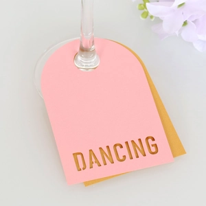 Marque-place découpé au laser Dancing rose pour verre à vin décoration de mariage