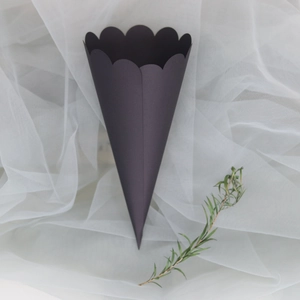 Elegant deep purple wave edge kraft paper petal cone for wedding ceremony and DIY confetti