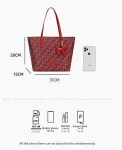 Rote Ruyi Totebag Maße 31x28x15cm zeigt große Kapazität für Alltagsgegenstände
