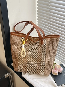 Large Capacity Straw Woven Tote Bag For Women Summer Beach Vacation Shoulder Bag With PU Leather Handle And Pendant Decoration