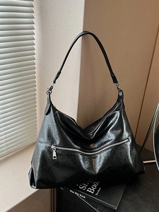 Premium black large capacity tote bag with vintage pleated texture and silver zipper