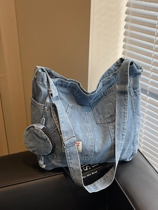 Sac Cabas en Denim Lavé Vintage pour Femmes Grande Capacité Décontracté Travail Sac Bandoulière Avec Porte-monnaie Rond